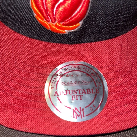 Mitchell and Ness SnapBack - Picture 2 of 4